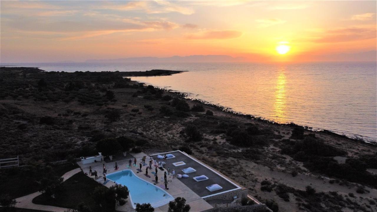 Eight Dimensions Capari Suites Elafonisos Extérieur photo