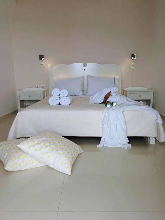 Eight Dimensions Capari Suites Elafonisos Chambre photo